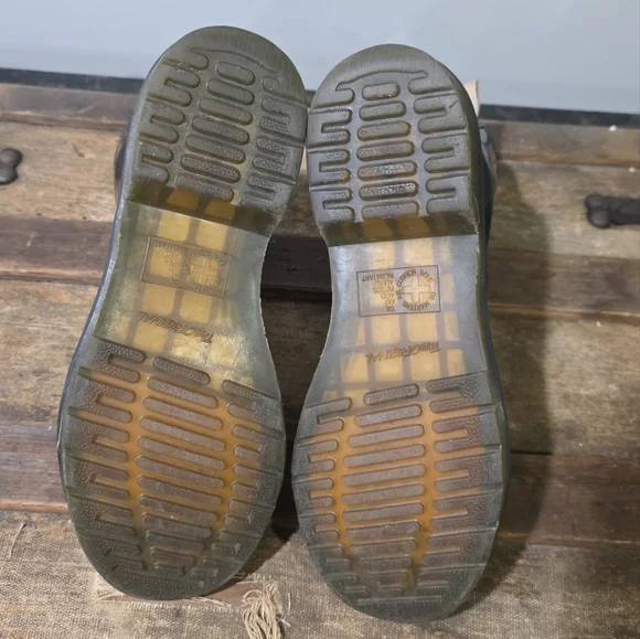 Dr. Martens 1460 Vegan Chrome Classic Synthetic Lace-Up 8 Eye Combat Boots. 9 - Picture 9 of 15